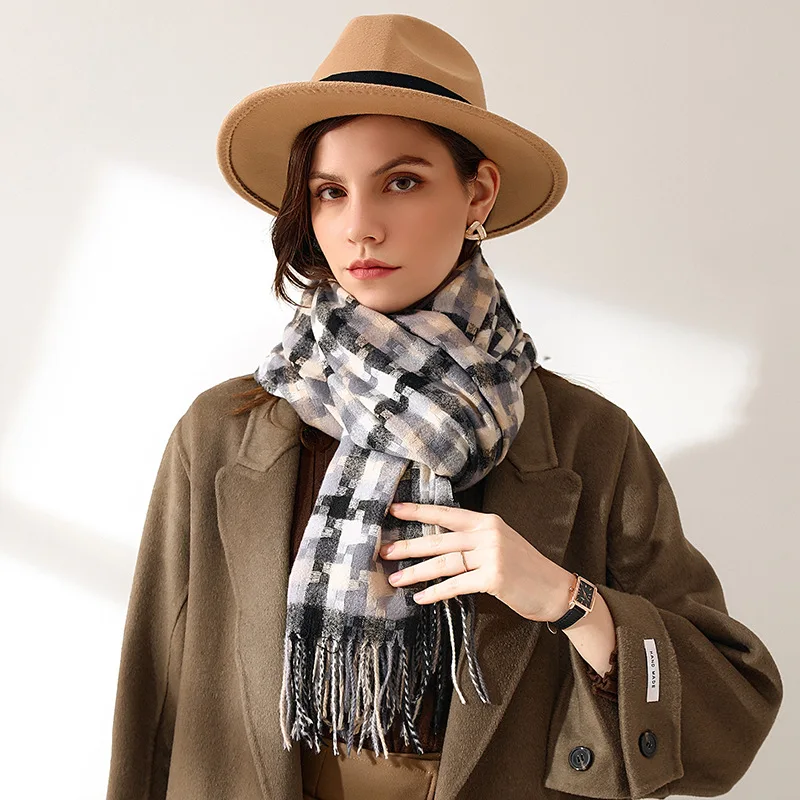 

Fashion Korean Style Scarf For Ladies Color Stitching Winter Long Cashmere Scarves New Hip Hop Tassels Neck Warmer Shawl For Men