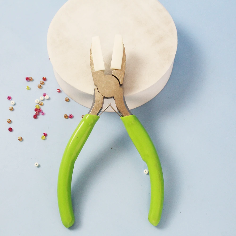 Professionelle Nylon-Kiefer-Schmuckzange, Kohlenstoffstahl-Draht-Glätteisen, Formwerkzeug für Perlenschlaufen und DIY-Bastelarbeiten – Detail 2