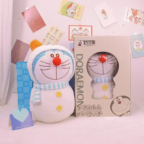 Cute Winter‑Style Doraemon Snowman Plush Toy, Scarf & Hat Stuffed Doll with Gift Bag, Nice Home Ornament Present for Anime Fans