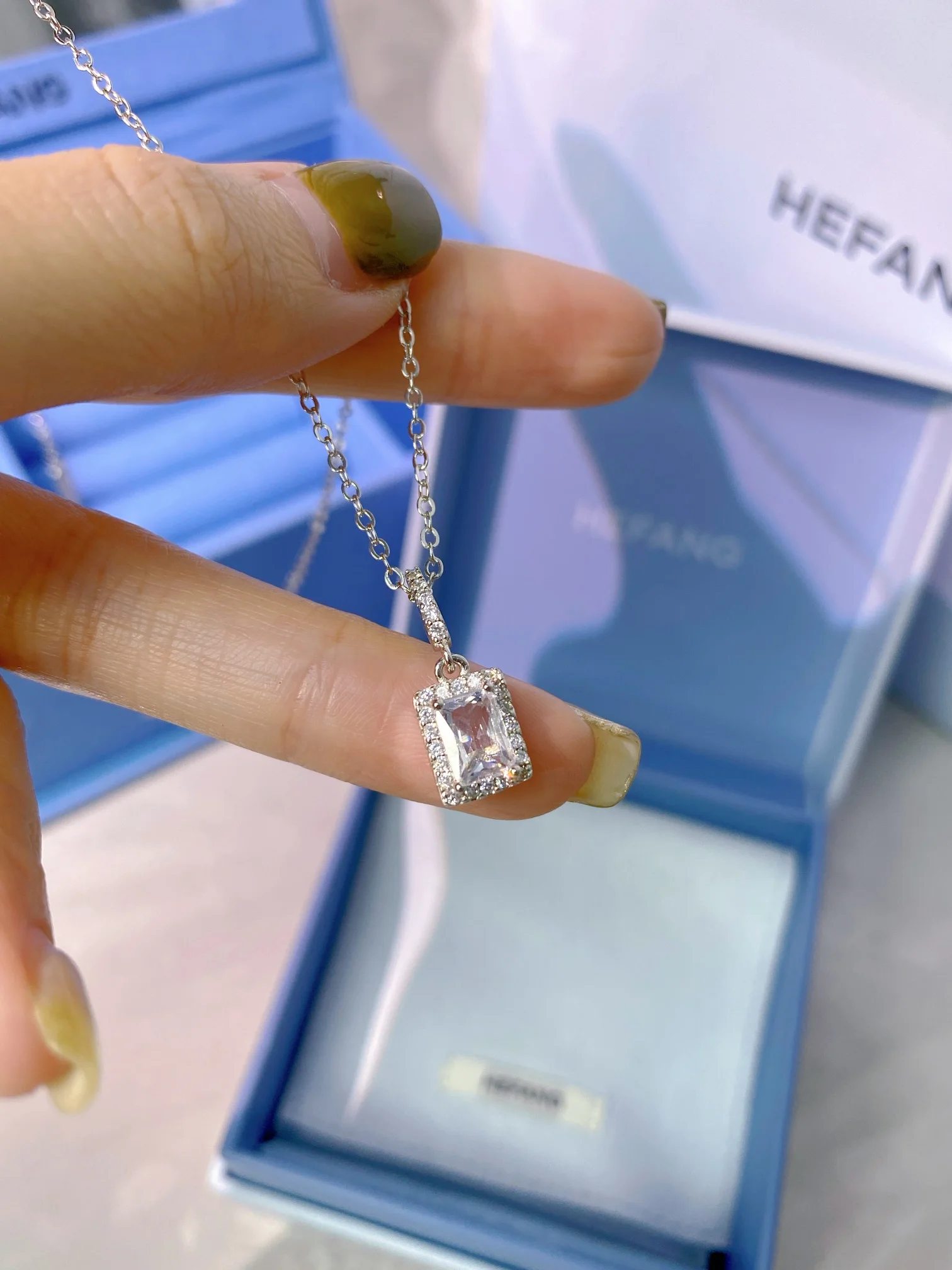 

HEFANGES 2024 925 Silver, Youthful& Glamorous,Every Outfit, Premium Quality at Unbeatable Price, Free Shipping Offered