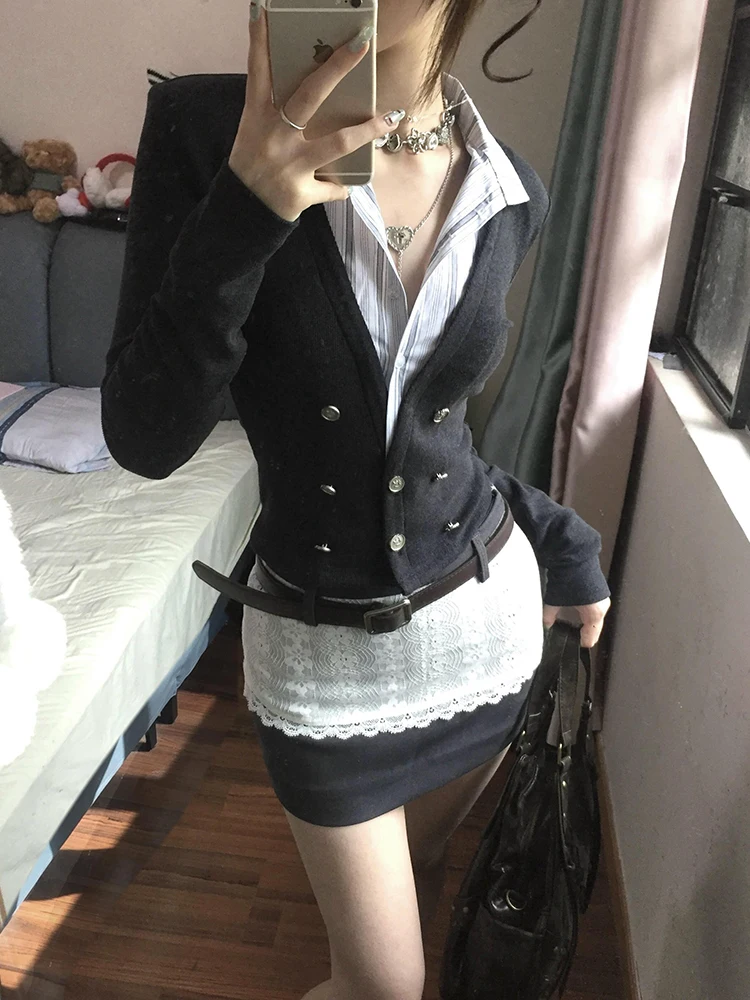 تي شيرت نسائي قصير بدون أكمام بقصة ضيقة وأكمام طويلة وياقة مقلوبة على الطراز الكوري قميص أساسي على طراز الكلية