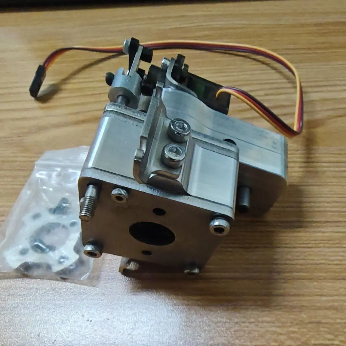 Metalowa dwubiegowa skrzynia biegów do ciężarówki RC 1/14 Tamiya SCANIA 770S R620 VOLVO 750 Mercedes-Benz ACTROS 3363 MAN Części do zabawek samochodowych