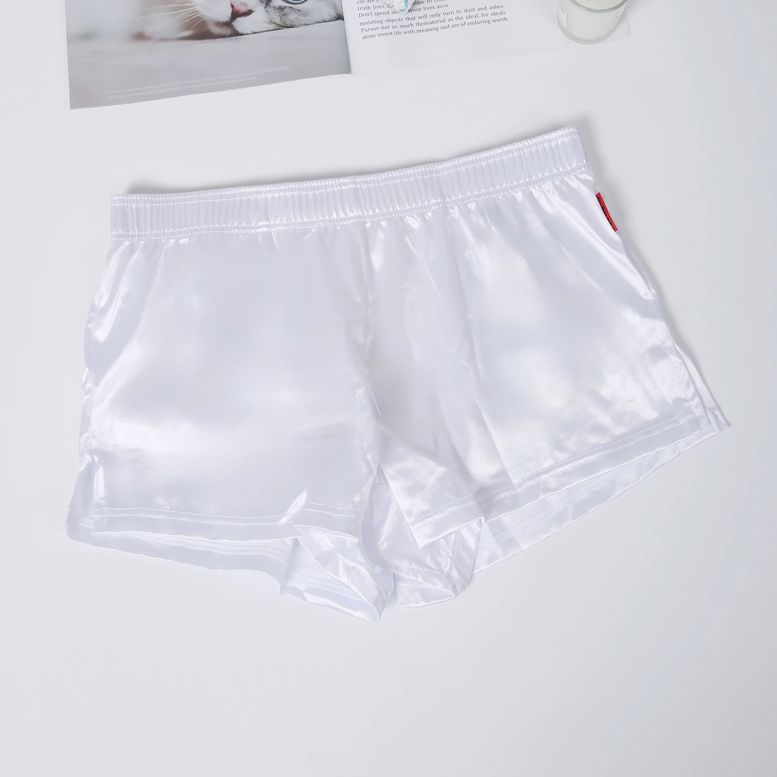 Sexy Nachtwäsche, Schlafanzug, kurze Hosen aus Satin, Herrenunterwäsche, Lounge-Pyjama, Homewear, Schlafhose, Boxershorts – Detail 1