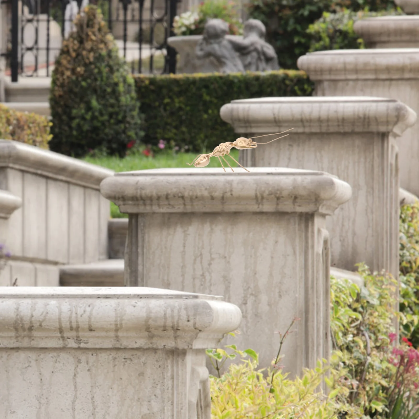 

1Pcs Zinc Alloy Ant Decor Metal Ants Ornament Creative Tabletop Decoration Desktop Adornment Ant Craft Metal Ants Decor