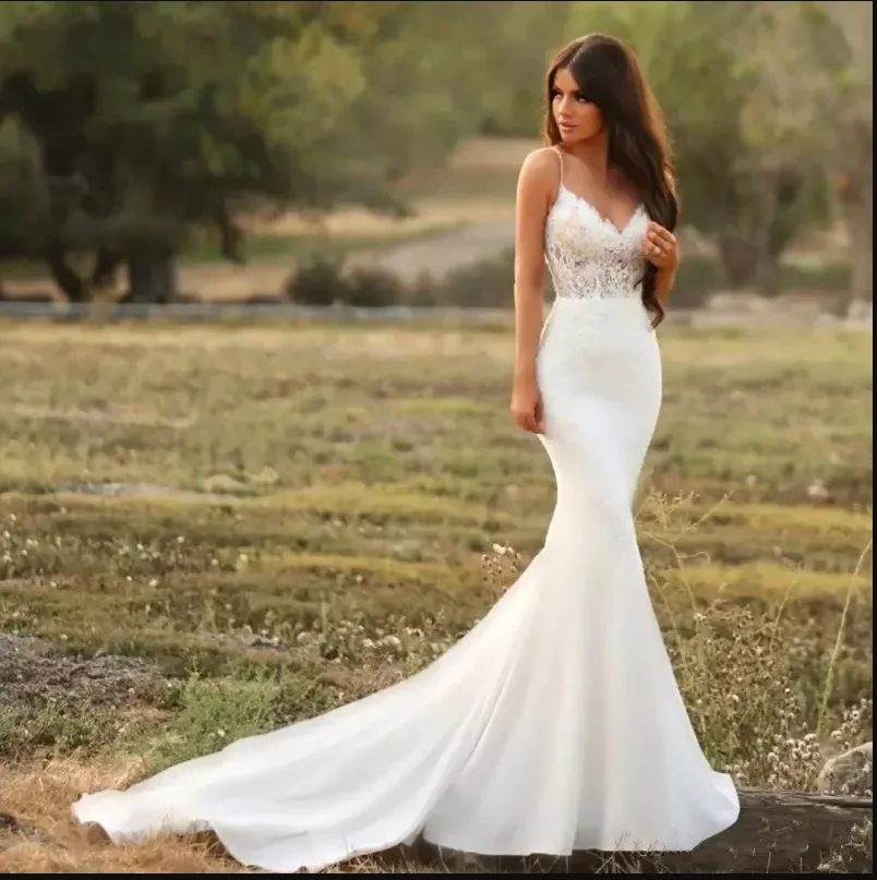 

Mermaid Wedding Dress 2020 Lace Spaghetti Strap Open Back Zip Up Bridal Gown Modest Stain Beach vestido de noiva customize