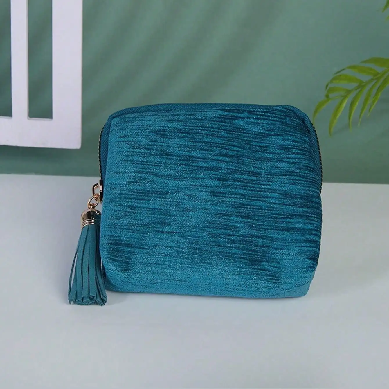 Premium Travel Jewelry Pouch: Velvet Zipper Storage for Womens Necklaces/Bracelets/Rings, Compact Case with Soft Lining