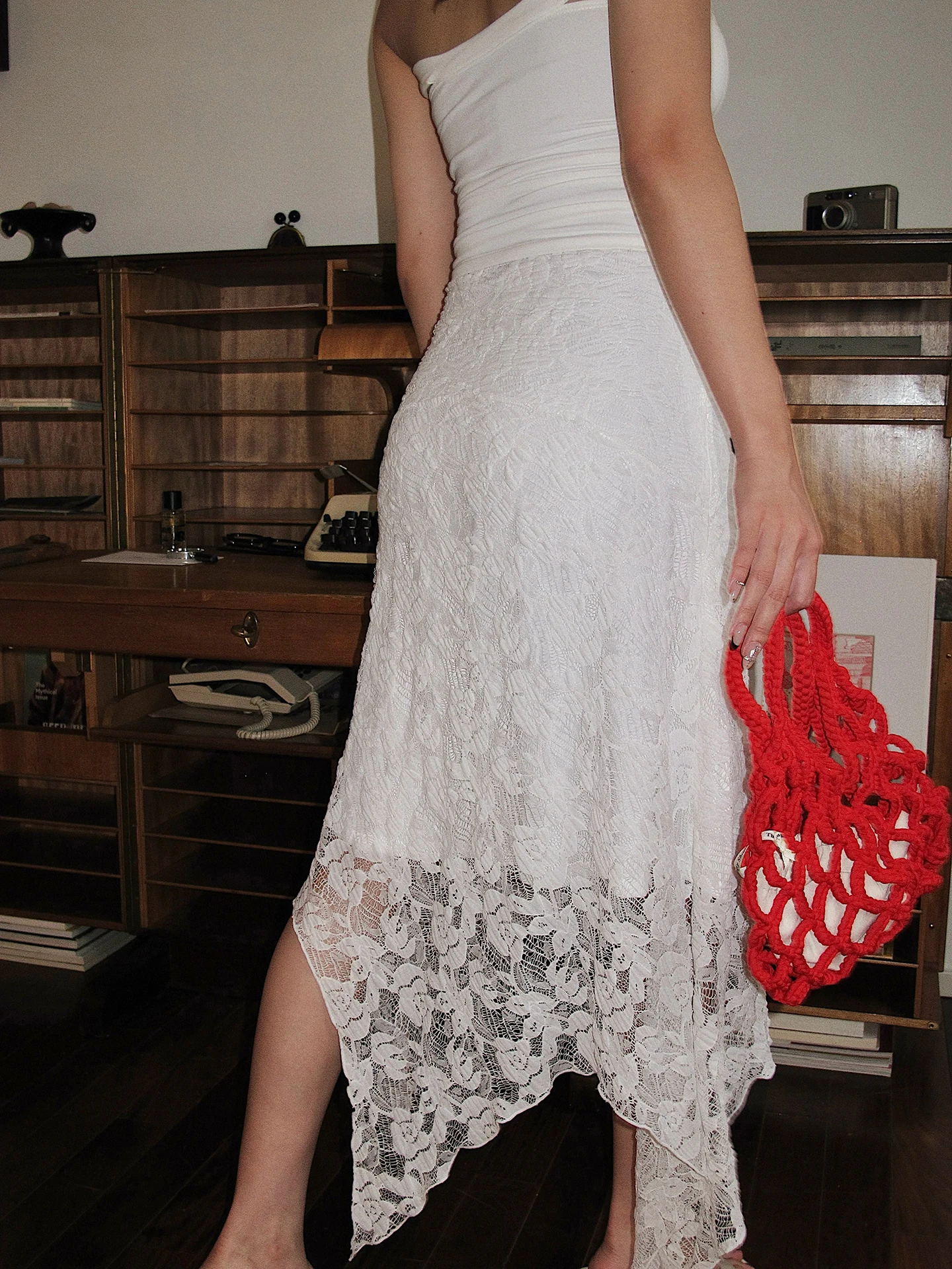 

Lily Rose Wild Rose Lace White Asymmetrical High Waist Slim Fit Skirt French Sle Soft Comfortable Polyester Fiber Skirt