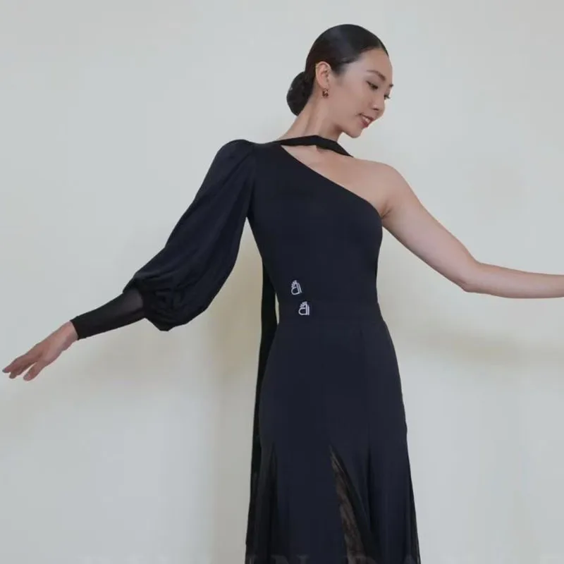 Neue Ballroom Dance Tops Frauen Schräg Schulter Laterne Ärmeln Lila Schwarz Trikots Latin Walzer Dance Performance Kleidung BL18286