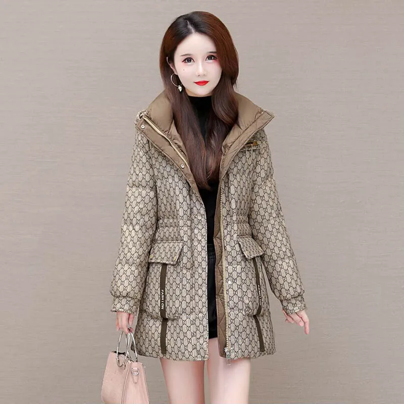 High-end Down  Women's Long Winter 2023 New Temperament Fashion Western Style Warm White Duck Down Loose Coat Coat  Tide