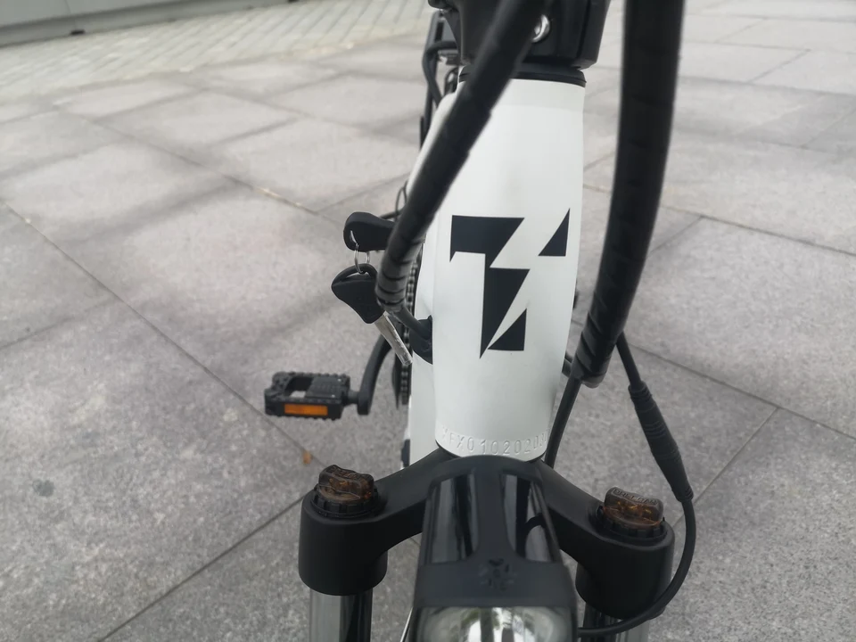 E-bike Electric Bicycle 7 Speed Aluminum Alloy Frame Lithium Battery 36V 10Ah 350W  for Daily Urban Riding for Adults image 2