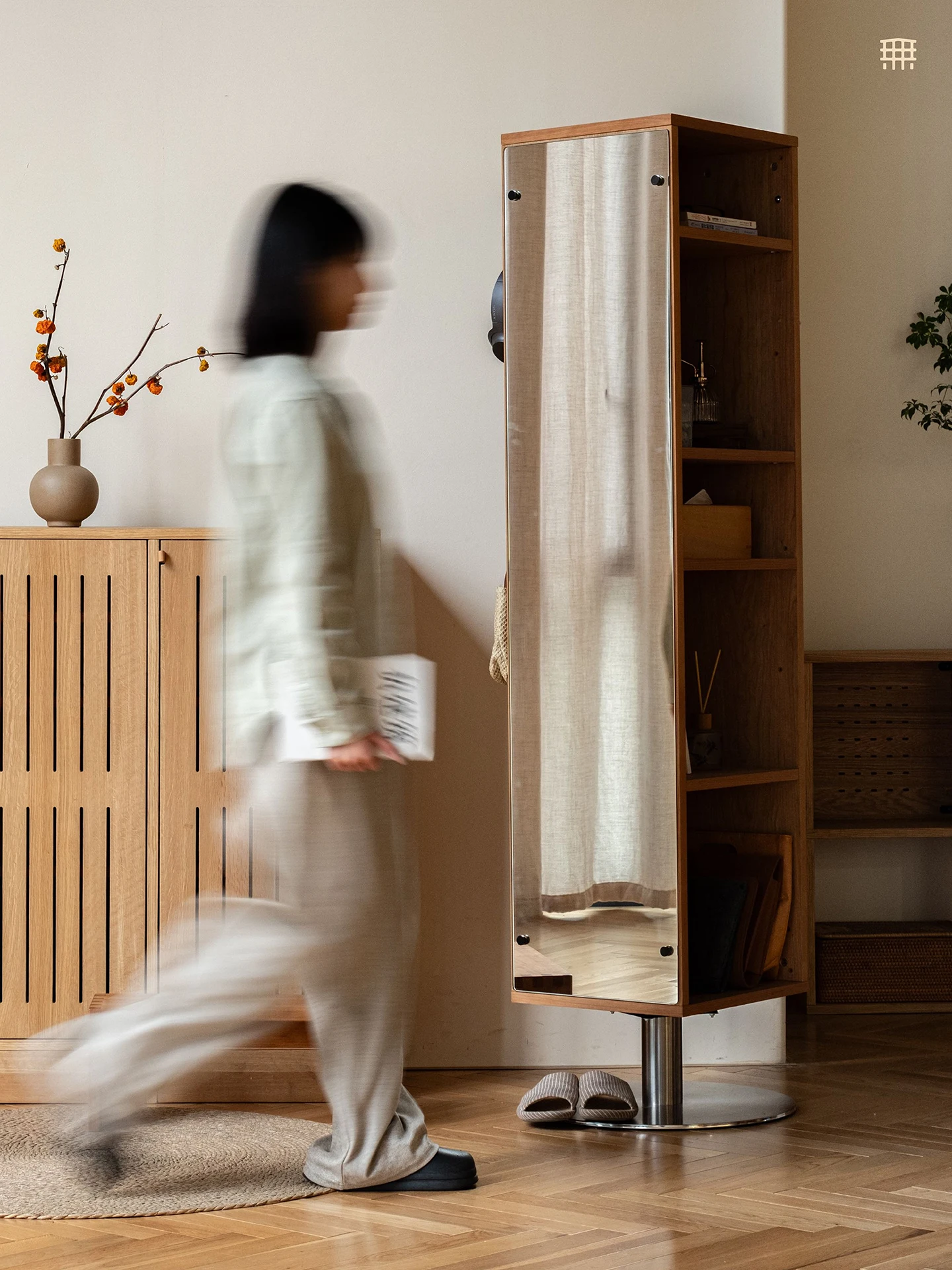 Rotating bookshelf Solid wood dressing full-body mirror 360-degree living room floor storage