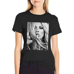 VIntage Kate Moss Smoking Oribinal T-Shirt anime clothes new edition Woman T-shirts