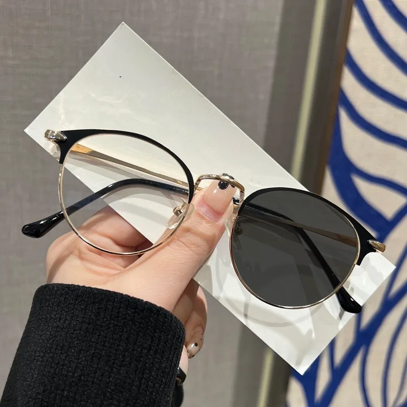 New Stylish Round-Frame Photochromic Myopia Glasses Unisex High-Definition Anti-Blue Light Eyeglasses Minus Diopter 0 To -4.0