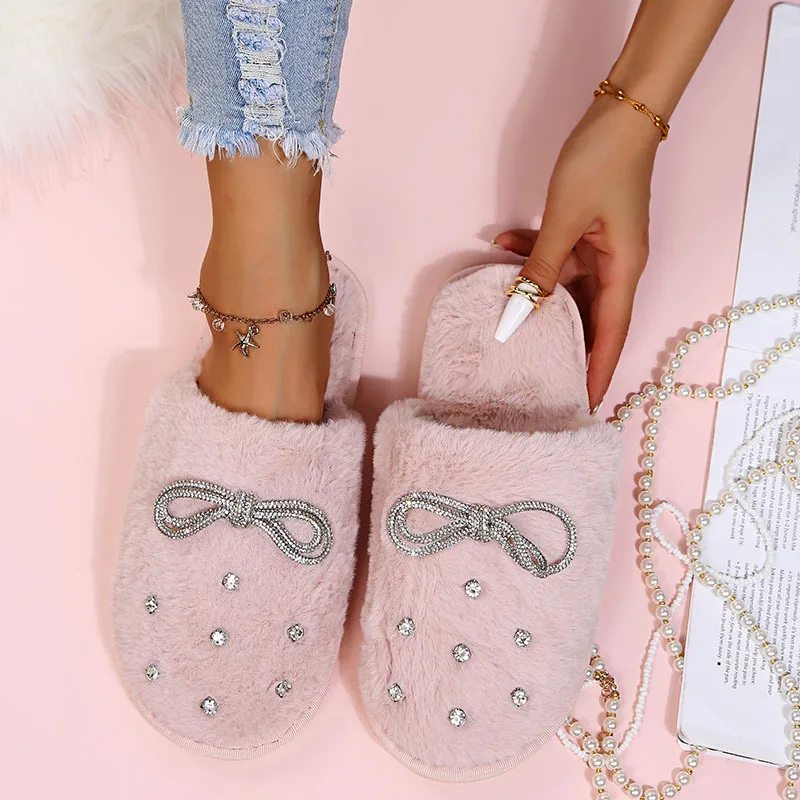 

Меховые шлепанцы для женщин. Пушистые тапочки. 2025. Тапочки с бантом и бриллиантами. Роскошные домашние тапочки. Зимняя теплая дизайнерская обувь на плоской подошве.