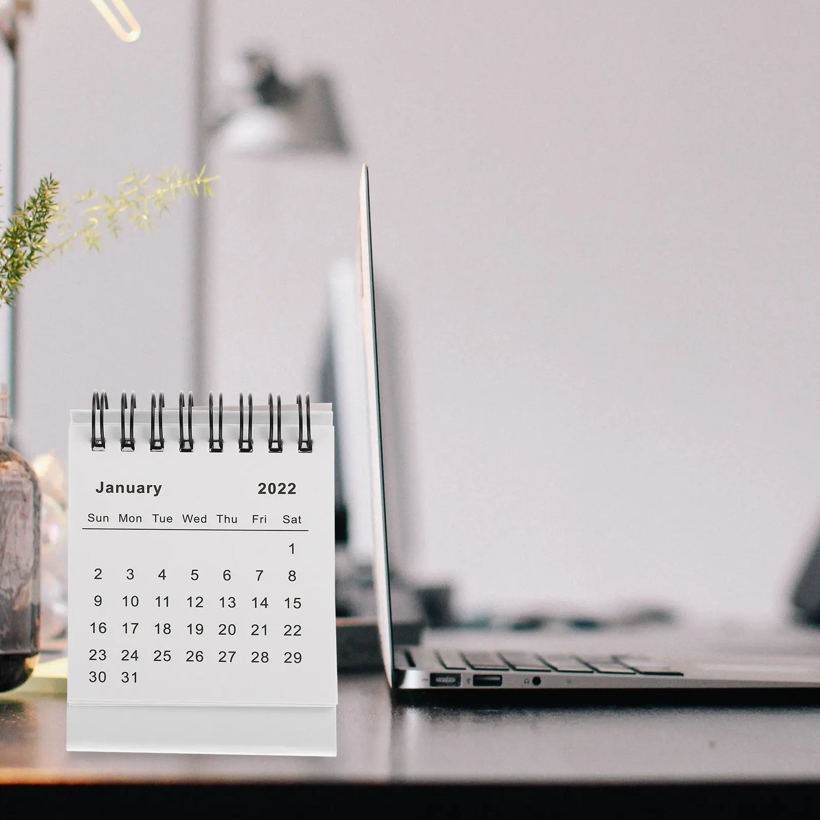 

1Pcs Family Desk Calendar 2022 Premium Paper Mini Office Table Planner Organizer Schedule Memo Note Taking Decoration