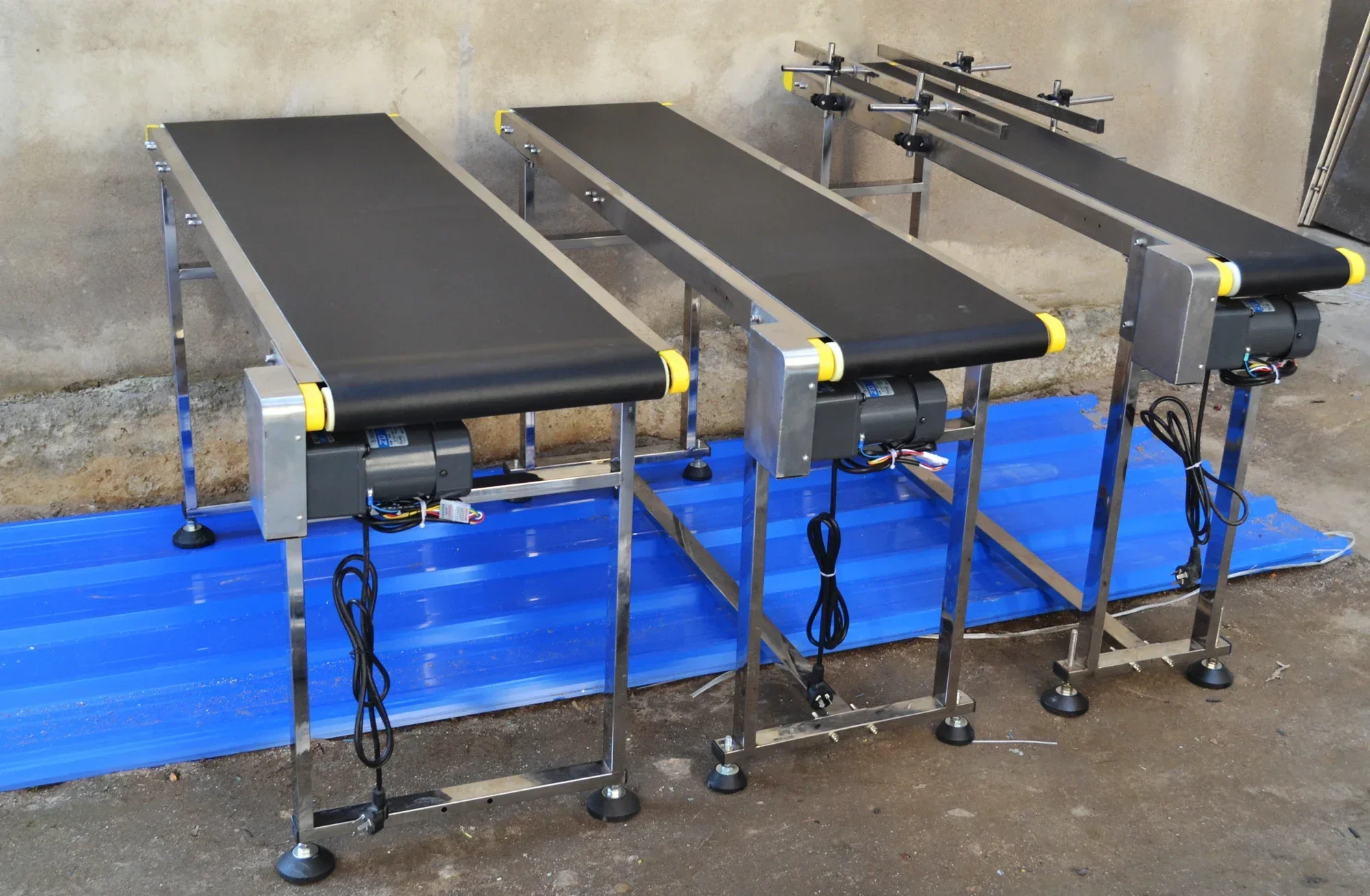 750 MM -200 CM PVC Conveyor Belt Machine 59''x 7.8'' With Stainless Steel Adjustable Guardrail for Automatic Electric Industrial