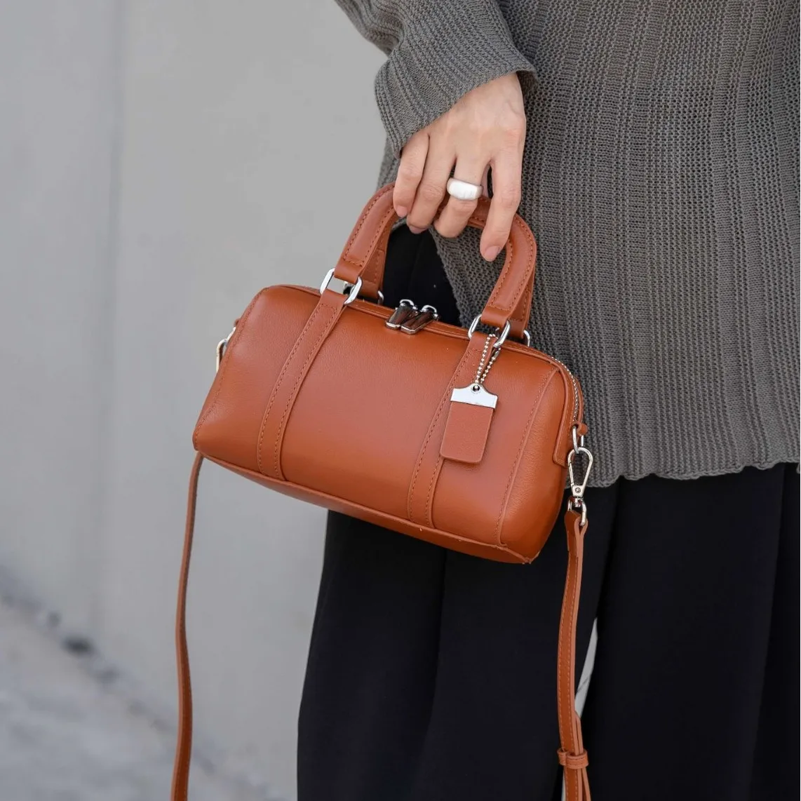 

Large-capacity Retro Boston Bag Women 2026, Casual Single-shoulder Designer Luxury Bag