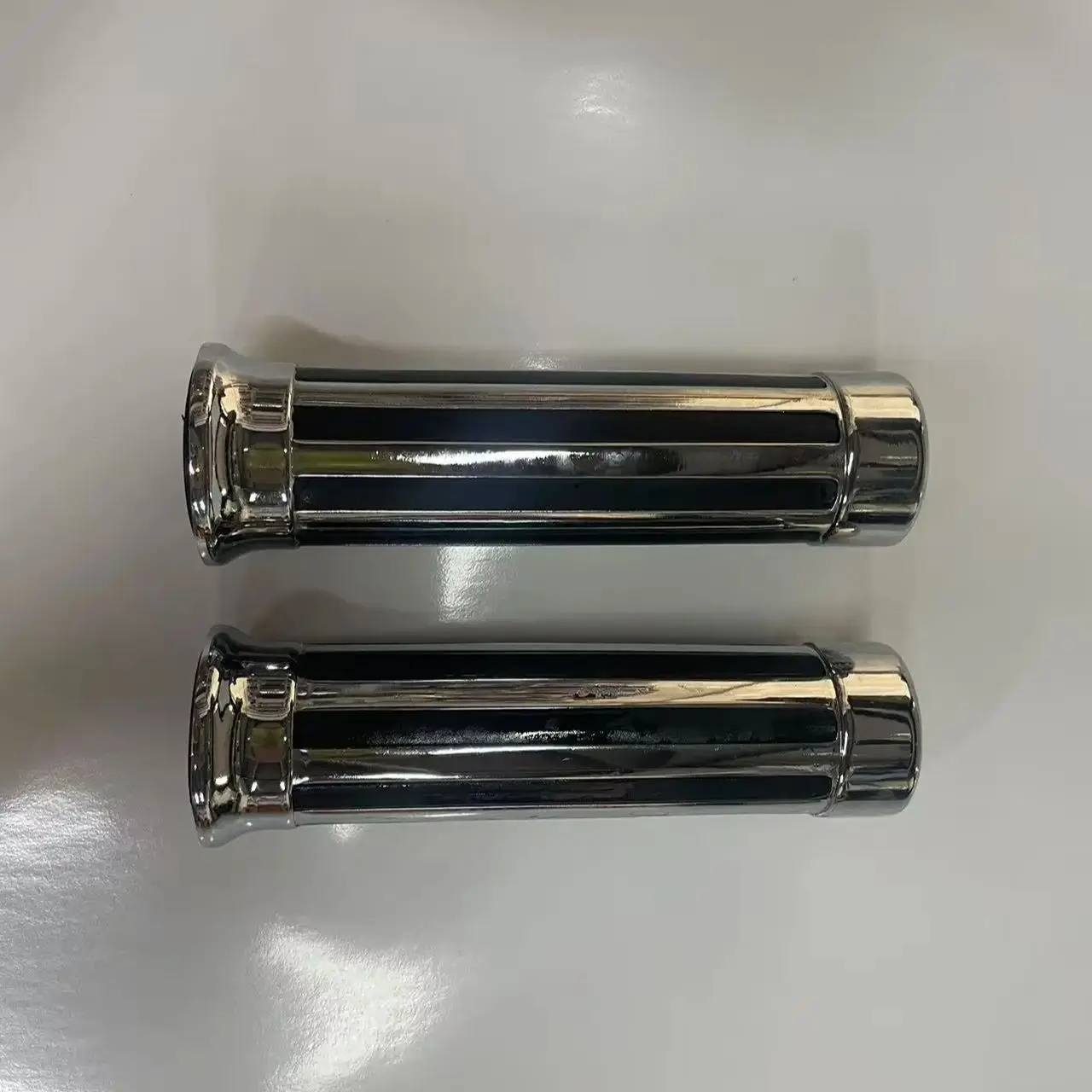 

Motorcycle Handlebars Hand Grips 1" 7/8'Accessories Rubber Handle Bar Throttle Non-slip for Harley Honda Yamaha Suzuki Kawasaki