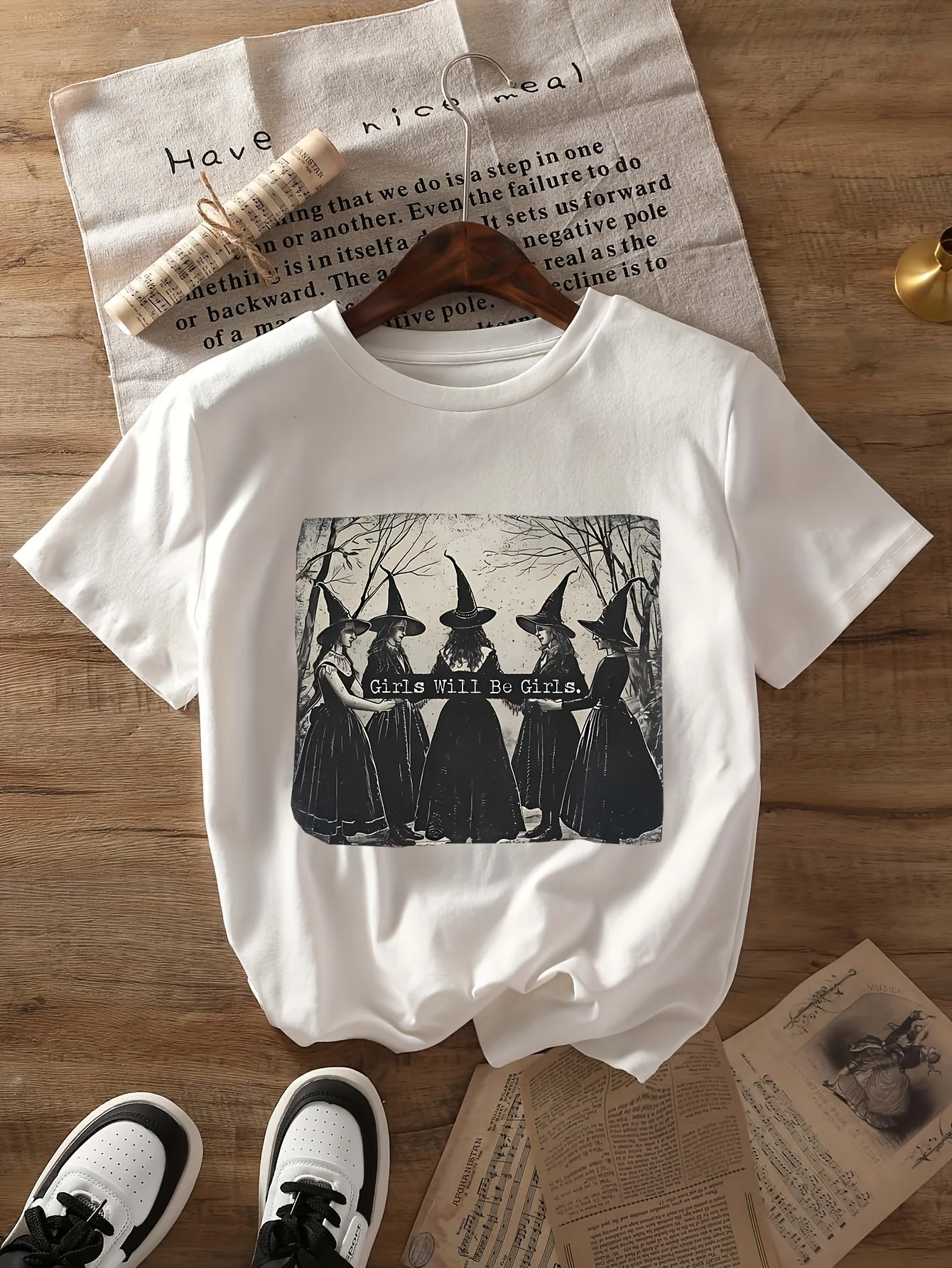 

Women'S Halloween Witch Graphic Print T-Shirt, Casual Crew Neck Short Sleeve Top, Polyester 95% Elastane 5%, Lightweight Knit