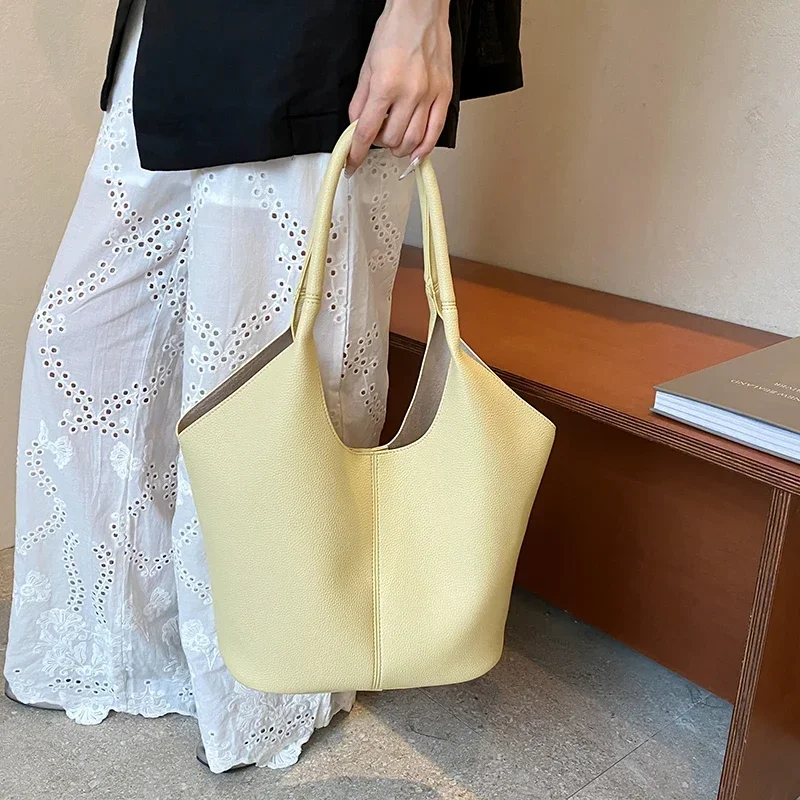 กระเป๋ากระเป๋าหนังทรงจีบ PU เดินทางของผู้หญิงกระเป๋าใต้วงแขนแบบเรียบง่ายย้อนยุคกระเป๋าสะพายไหล่ได้เยอะกระเป๋าแฟชั่นหรูหราของผู้หญิง