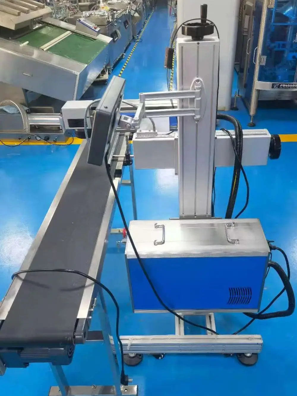 Perfecte Laser Uv Fly Laser Markering Machine Voor Pvc Abs Kabel Glas/Plastic Pijp Laserprinter