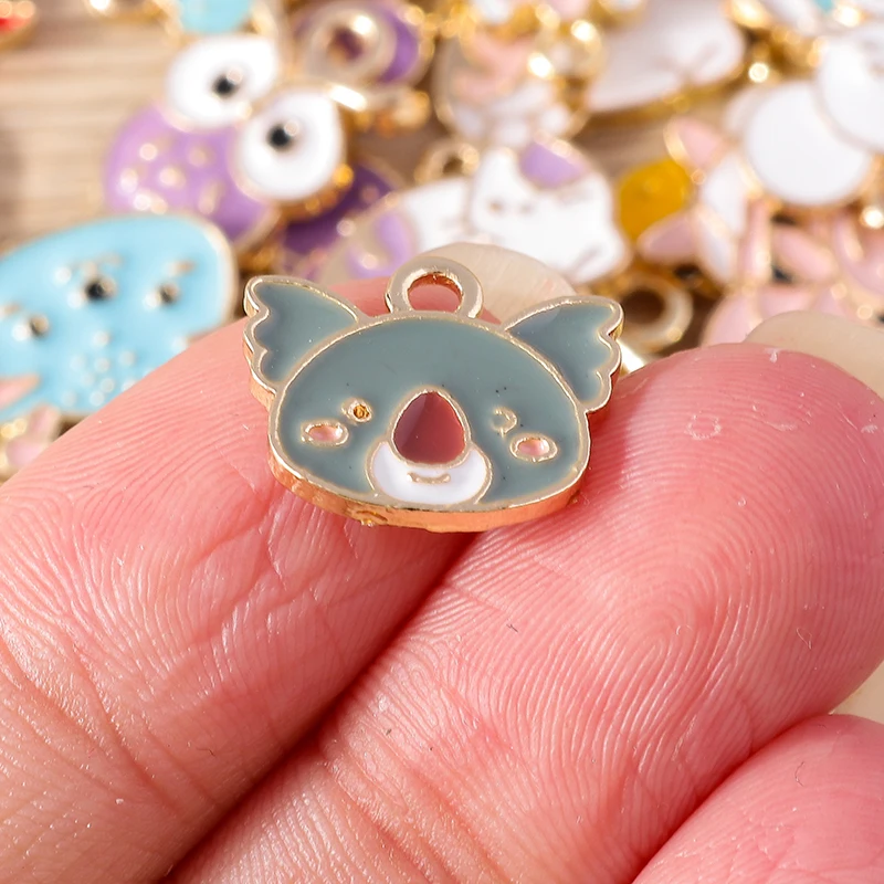 Tusember Random Mix 30/50pcs Enamel Cat Dog Fish Owl Unicorn Animals Charms For Bracelet Necklaces Earrings Handmade Jewelry DIY