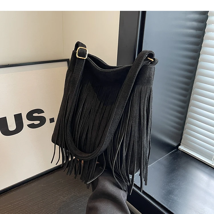 Suede Tassels Shoulder Bags For Women PU Leather Female 2023 Trend Winter Fashion Simple Bucket Bag Handbag Small Crossbody Bags