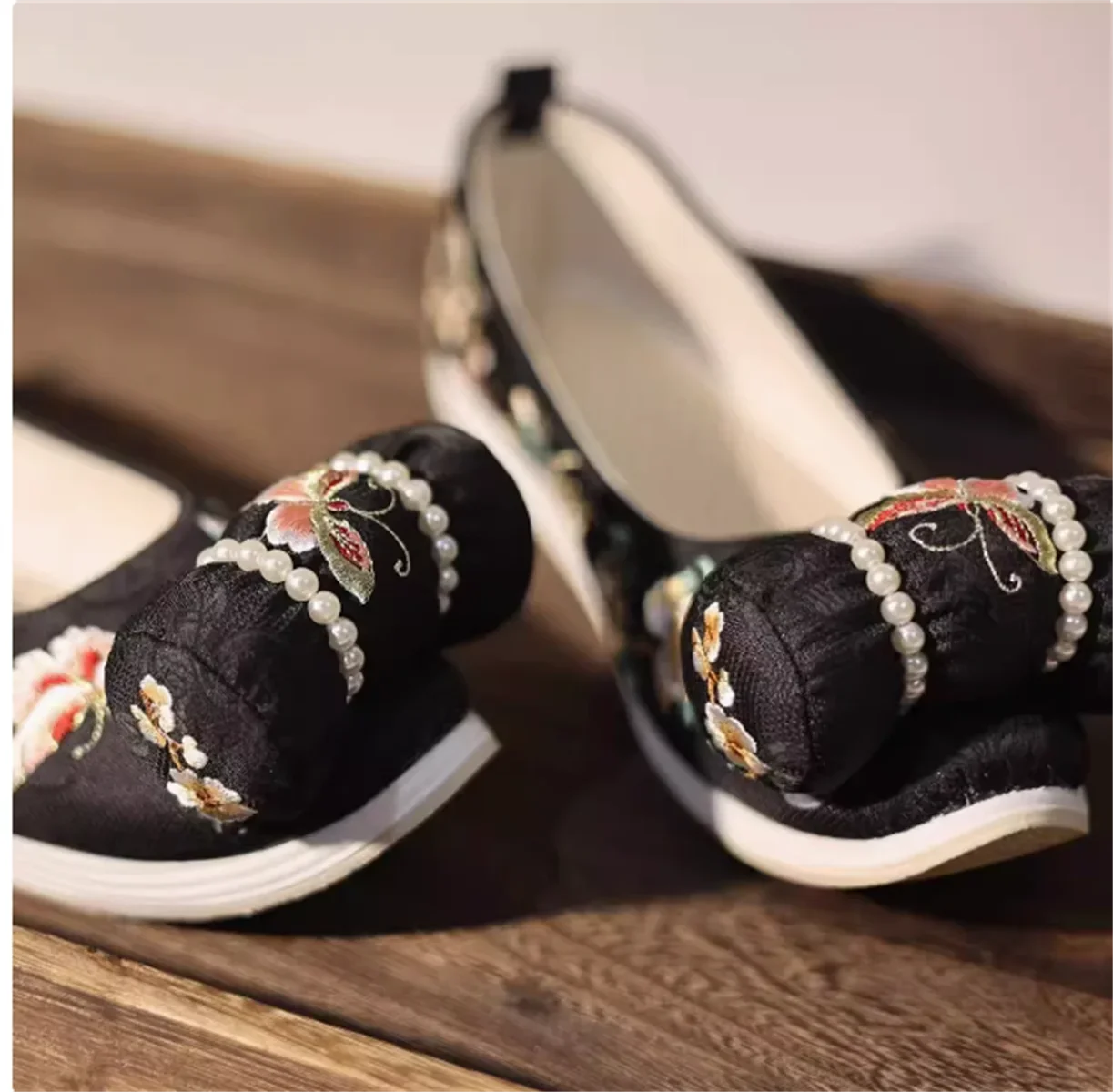 The height of the Hanfu heel inside the small pillow is 4cm view 5