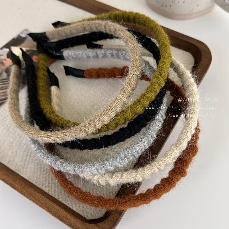 

Winter Knitted Headband Women Vintage Beige Thin Slim Ribbed Texture Hair Clip Cozy Warm Fashion Versatile Must Have Accessory