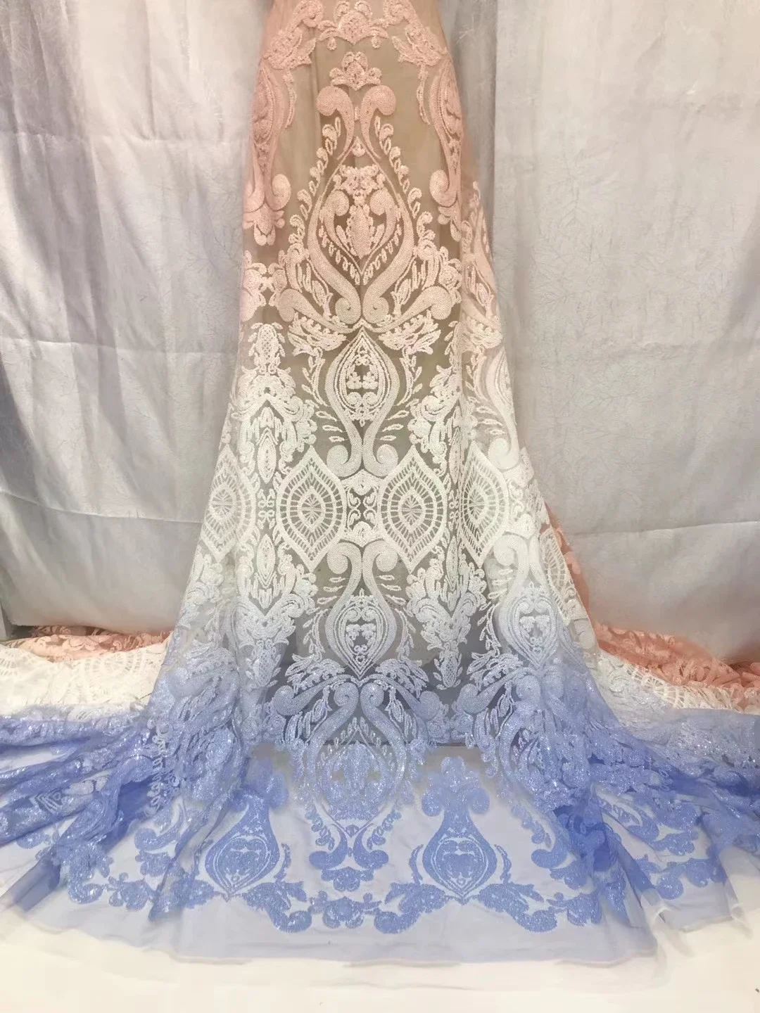 

Latest Classical Colorful Sequins African Nigeria Lace Fabric 2024 High Quality French Lace Fabric For Women Party Dress LJL2404