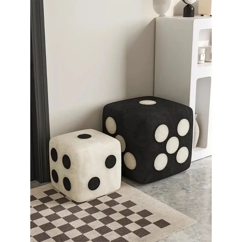 

Small stools for household use, small stools for doorstep, low stools for living room, shoe changing stools, creative chairs for