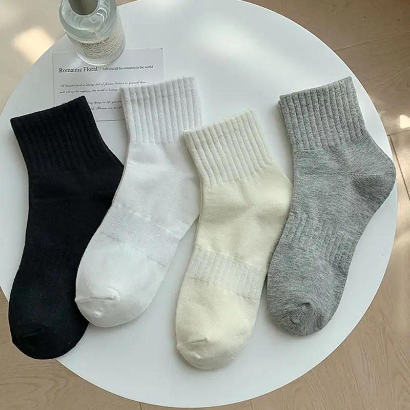 

Women's Sock Spring Autumn Korean Preppy Style Casual All-Matched Solid Color Middle Tube Couple Sport Chic Socks for 18-24Y