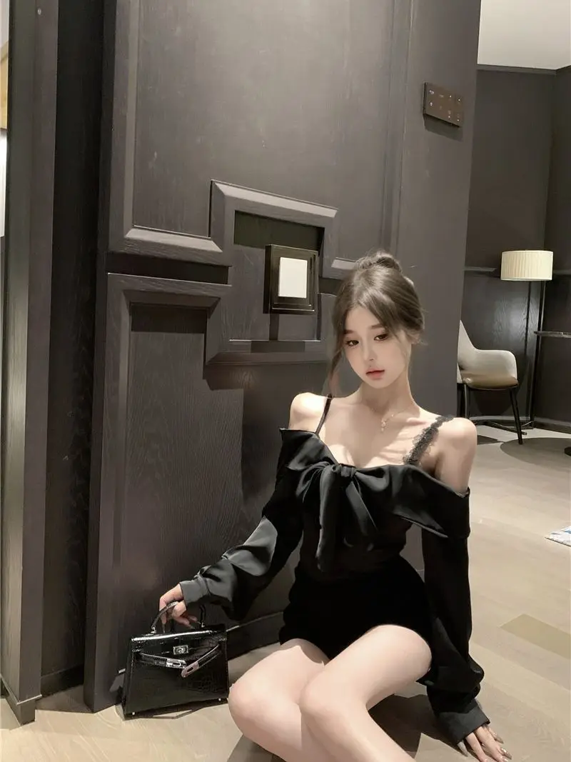One-shoulder Bow Strap Long-sleeved Shirt Blouse High-end Cropped Top