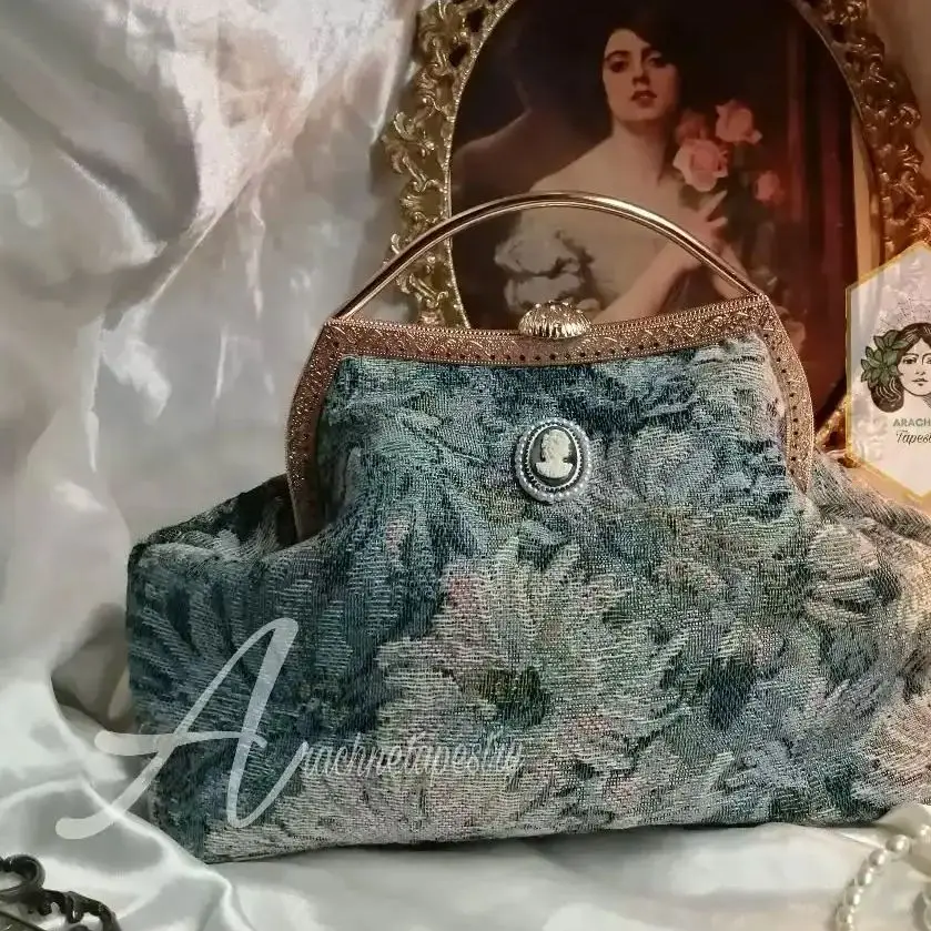 

Lost in Vintage Blue Floral Tapestry Bag Evening Clutch Kiss Lock Metal Frame Bag Evening Clutch with a Brooch