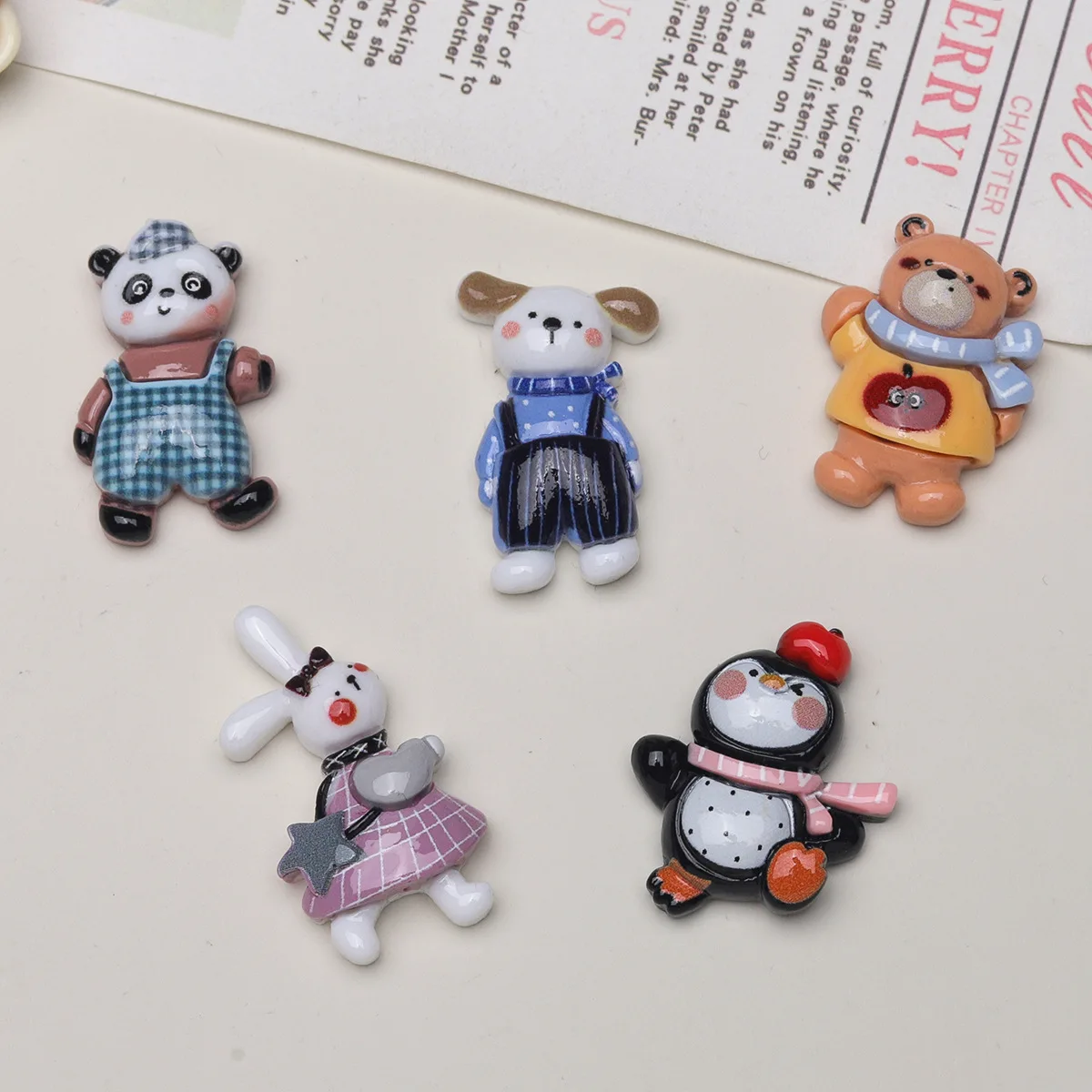 10 Stück Harz-Cartoon-Tiere: Hase, Pinguin, Welpe, Panda, flache Rückseite, Scrapbook-Deko, Figuren, Bastelzubehör