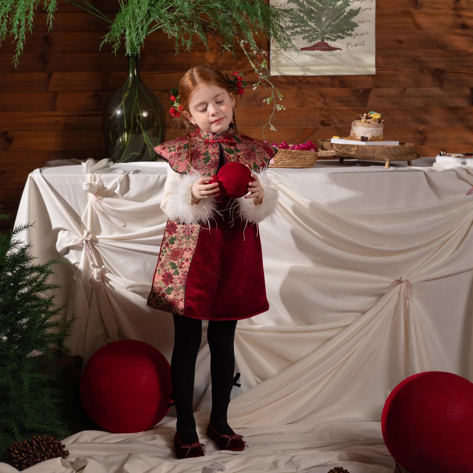 فساتين حمراء للفتيات والأطفال لخريف وشتاء 2025 على الطراز الصيني فستان جديد للأطفال ملابس السنة الجديدة