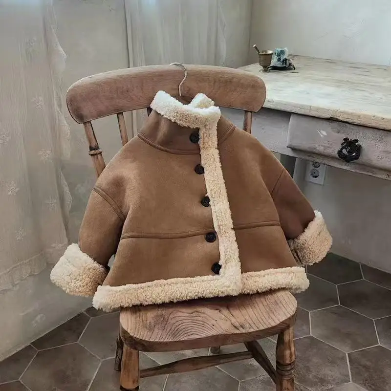 

Теплое пальто с длинными рукавами для маленьких мальчиков и девочек, модная повседневная куртка для малышей, новинка 2025 года, зимнее детское берберское флисовое пальто, бархатное толстое