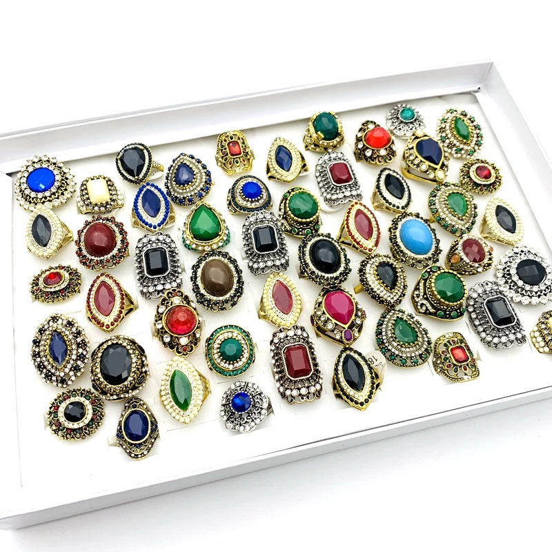 Wholesale 50pcs/box Retro Rings Silver Gold Plated Rhinestone Vintage Jewelry Finger Accessories With A Display Box