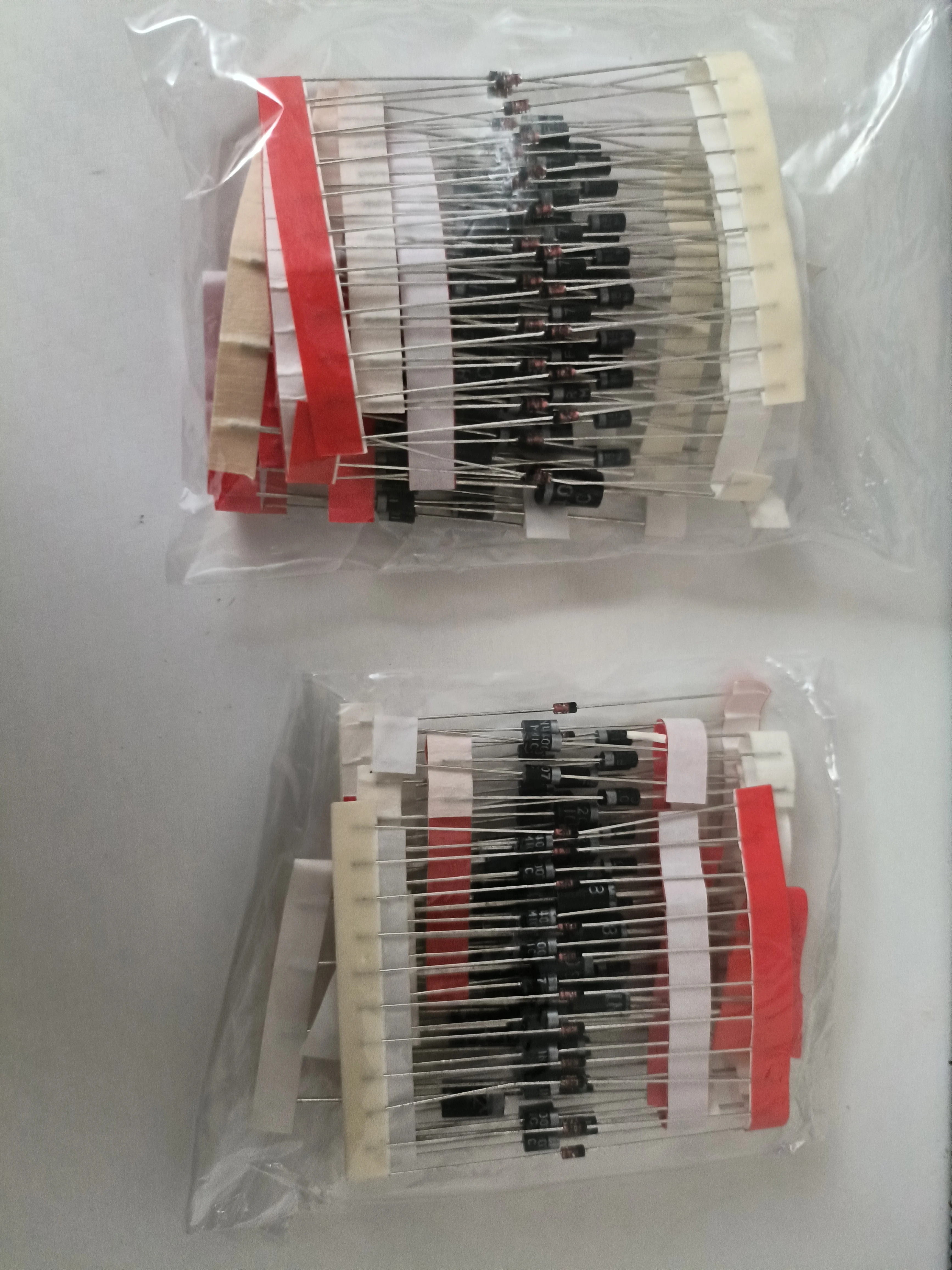 YYT 1Set=100PCS Common Diode Assortment Kit, Includes 1N4148 1N4007 1N5819 1N5408 FR107 etc., for Electronics Repair and DIY
