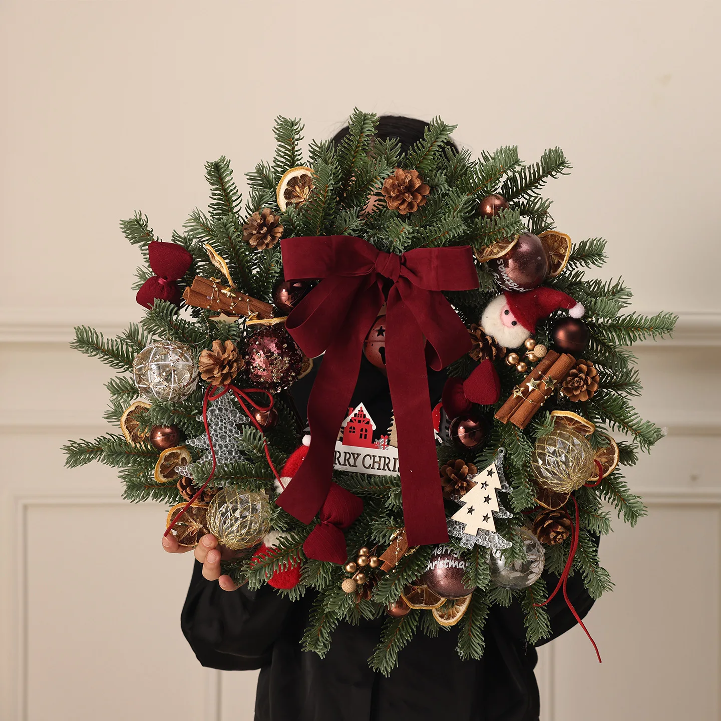 Christmas rattan wreath door hanging ornament shopping mall window festive atmosphere scene arrangement natural pine cone bell d