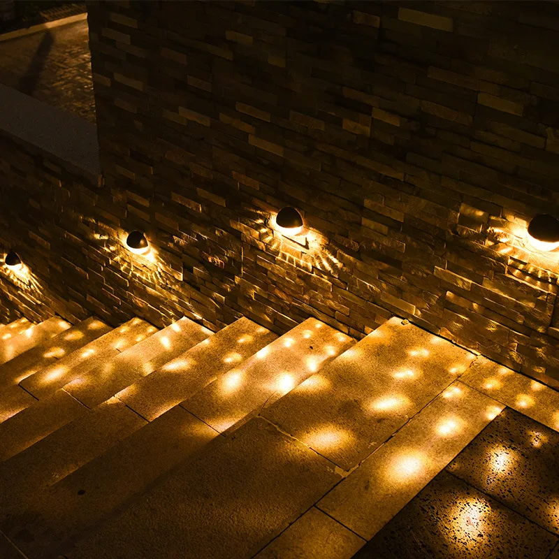 4 قطعة أضواء السياج الشمسية، في الهواء الطلق بارك فناء الجدار الديكور أضواء المناظر الطبيعية، أضواء سياج الدرج سطح السفينة