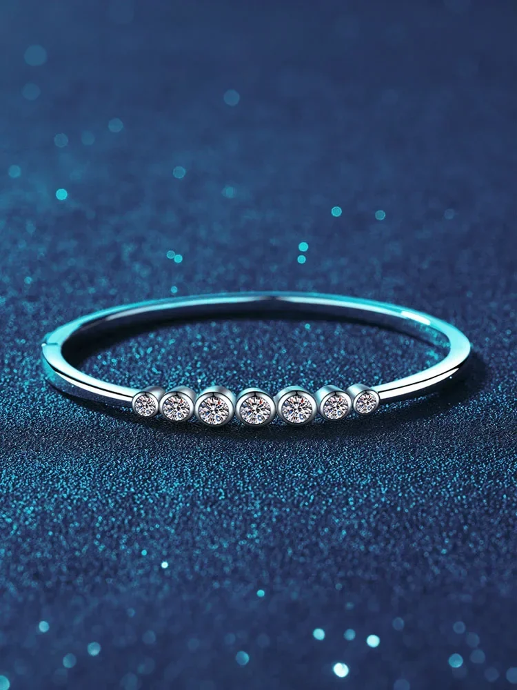 

Fashion Moissanite Charm Bracelet High Quality S925 Silver Bezel Settings VVS1 D Color 3EX Moissanite Bangles for Women Jewelry