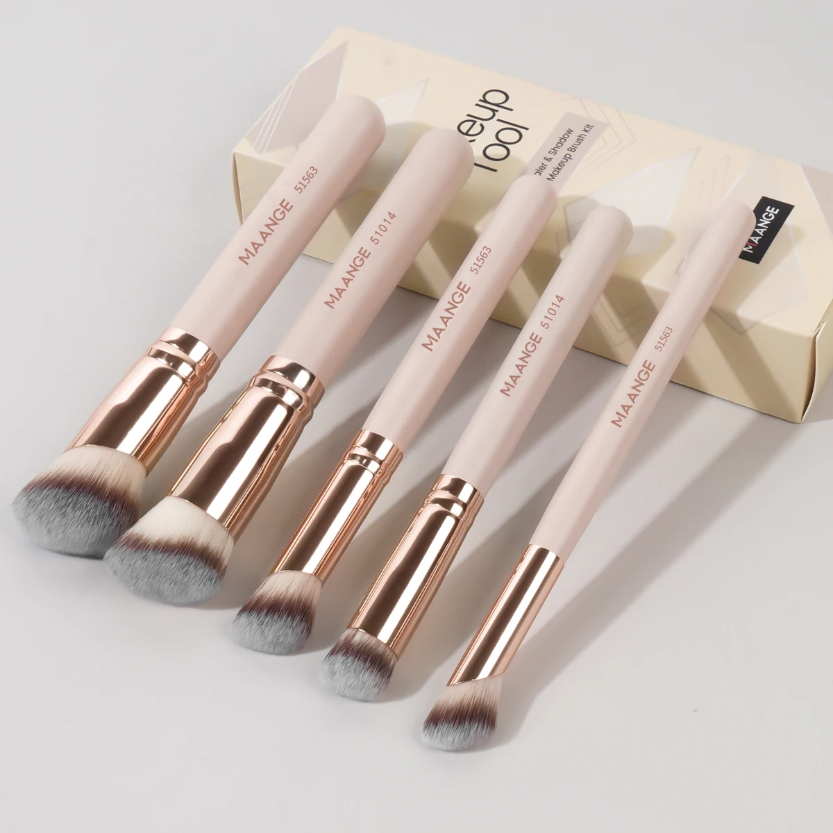 MAANGE メイクブラシ 5 個パウダーブラッシャーファンデーションメイクブラシポータブル液体クリーム化粧品ブレンド美容メイクアップキット