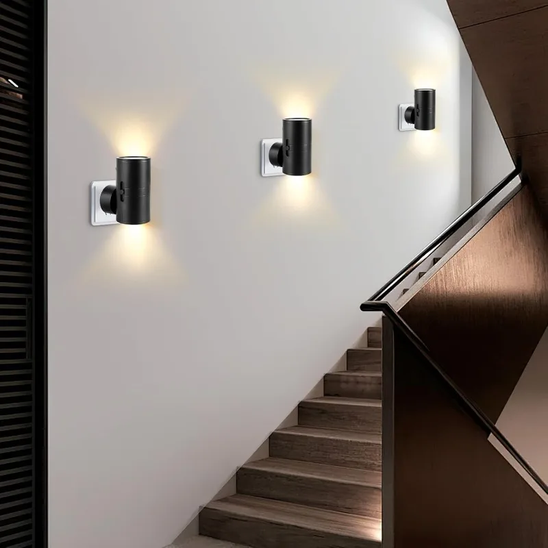 مصباح LED مثبت على الحائط مع مستشعر سطوع قابل للتعديل من الغسق إلى الفجر يستخدم في غرف النوم والحمامات