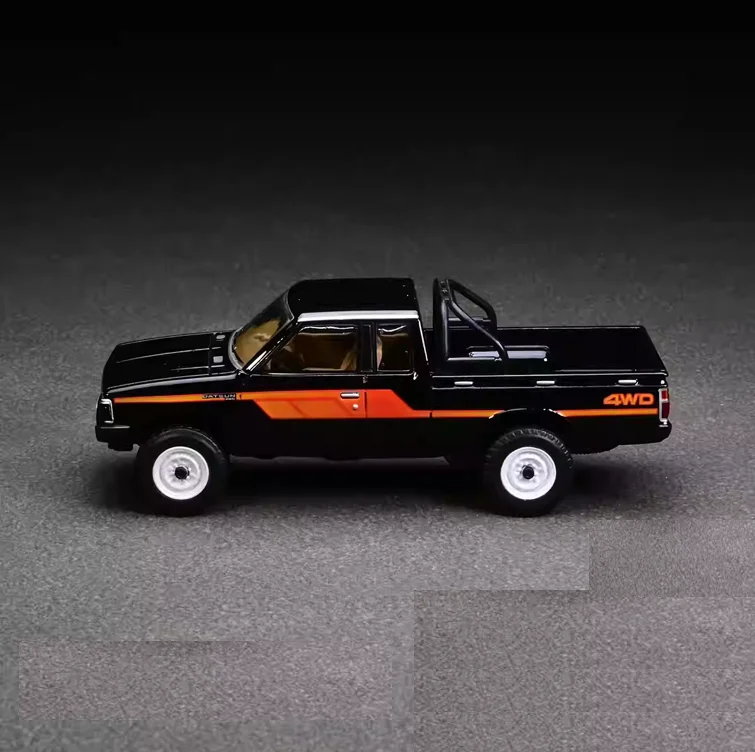 Tomytec Tomica 1/64 TLV LV-N320a Datsun 4WD die-cast alloy car model Collection decoration