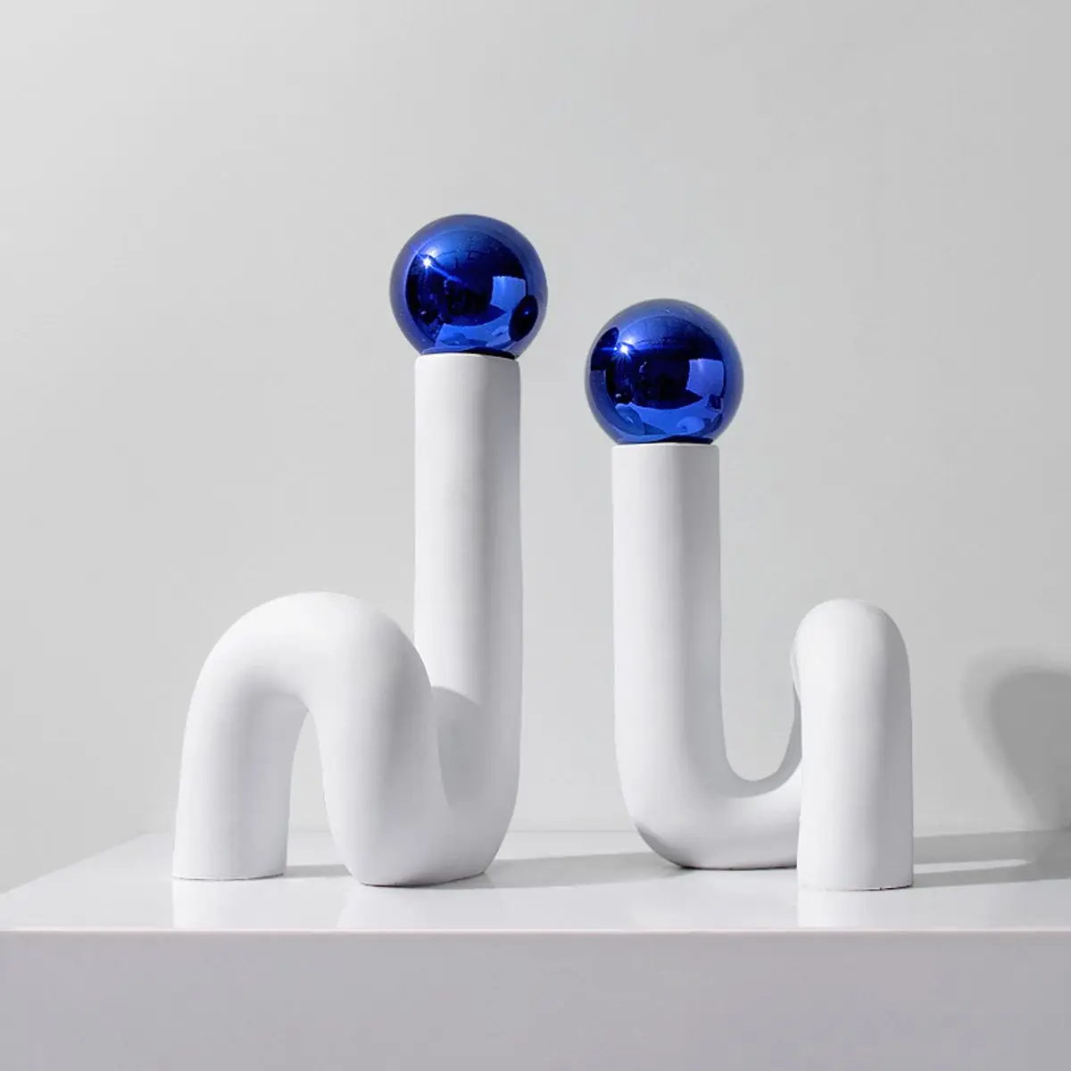 

Настольный стол для отеля, роскошные аксессуары для украшения дома, белые художественные поделки, шоу-шоу, вечерние украшения из смолы