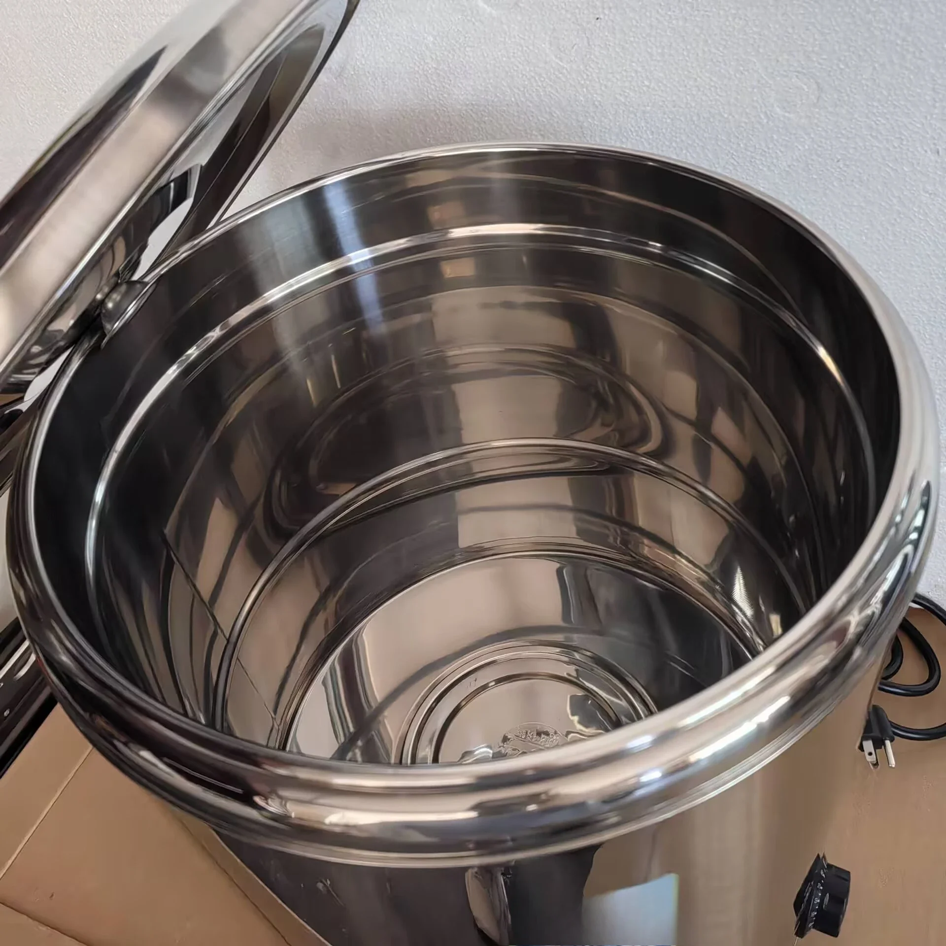 standard plug 110V stainless steel heating bucket 40L boiling bucket candle liquid heating plate insulation