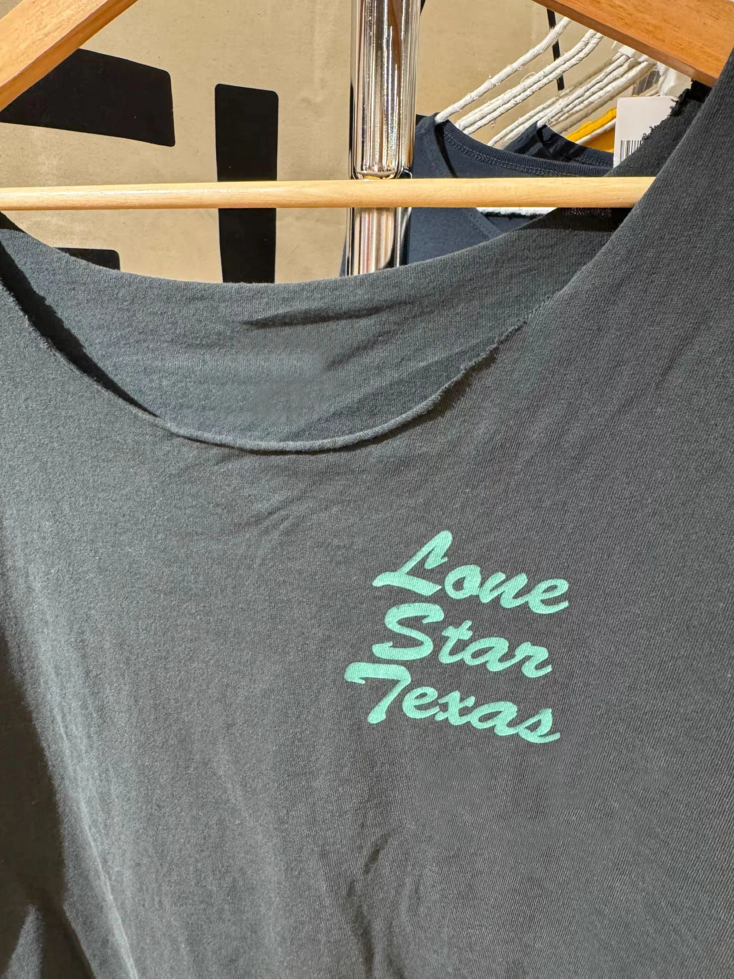 رسالة طباعة أسود فضفاض تي شيرت امرأة الخام هيم مائل الرقبة قصيرة الأكمام تي شيرت الصيف الشارع الشهير خمر ملابس علوية من القطن المتضخم