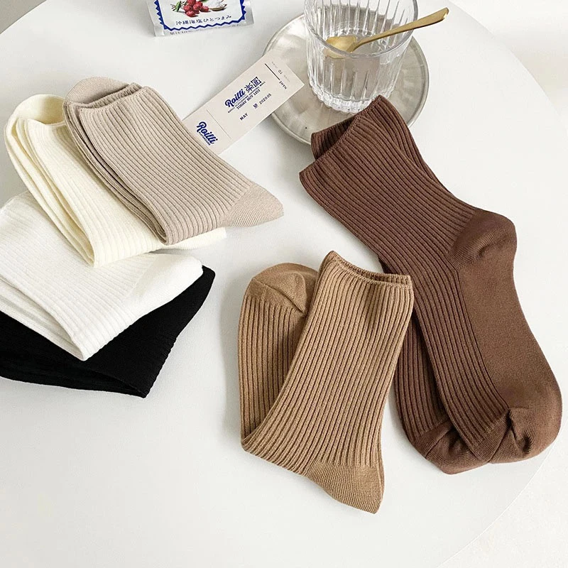 Hajuruku-Lot de 3 paires de chaussettes rétro en coton pour femme, ensemble de chaussettes noires et blanches, tube solide, document, mode hivernale, qualité coréenne, long, mignon