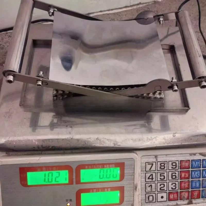 Portable Manual Meat Grinder, Stainless Steel Meat Cutting and Pressing Machine, Meat Pressing Tool  for Beef Pork and Chicken